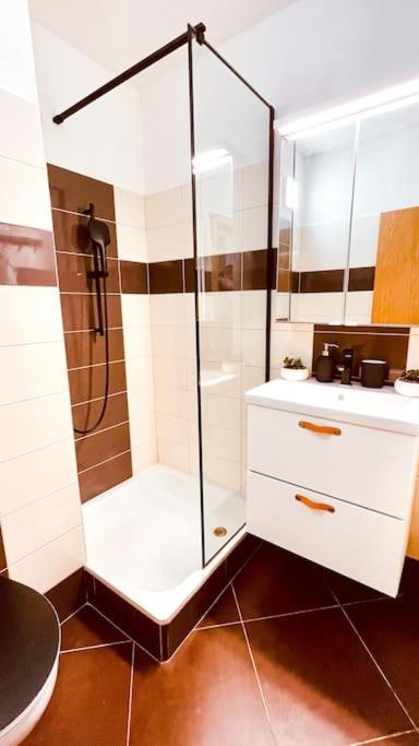 Moderny Apartman S Parkovanim Μπρατισλάβα Εξωτερικό φωτογραφία