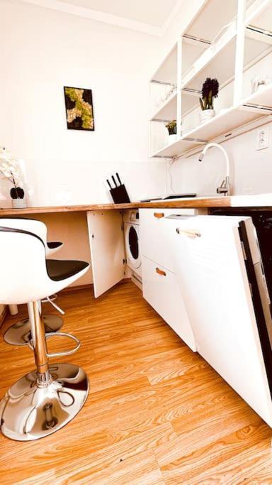 Moderny Apartman S Parkovanim Μπρατισλάβα Εξωτερικό φωτογραφία