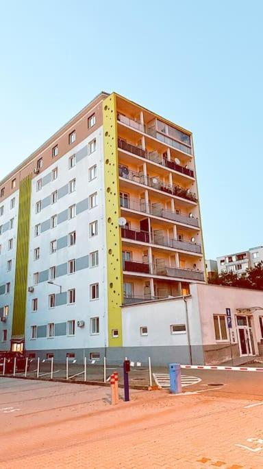 Moderny Apartman S Parkovanim Μπρατισλάβα Εξωτερικό φωτογραφία