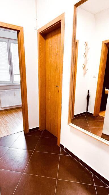 Moderny Apartman S Parkovanim Μπρατισλάβα Εξωτερικό φωτογραφία