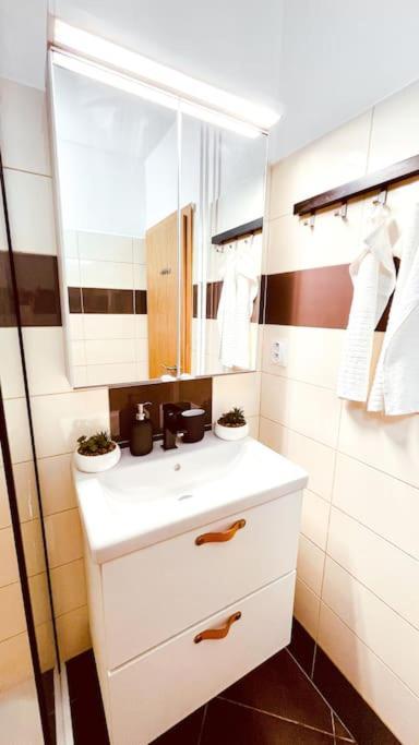 Moderny Apartman S Parkovanim Μπρατισλάβα Εξωτερικό φωτογραφία